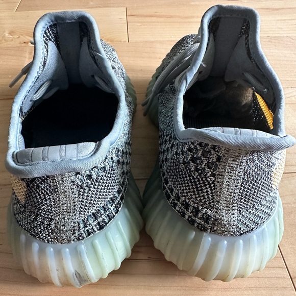 Adidas Yeezy Boost 350 V2 Ash Blue - Picture 9 of 13